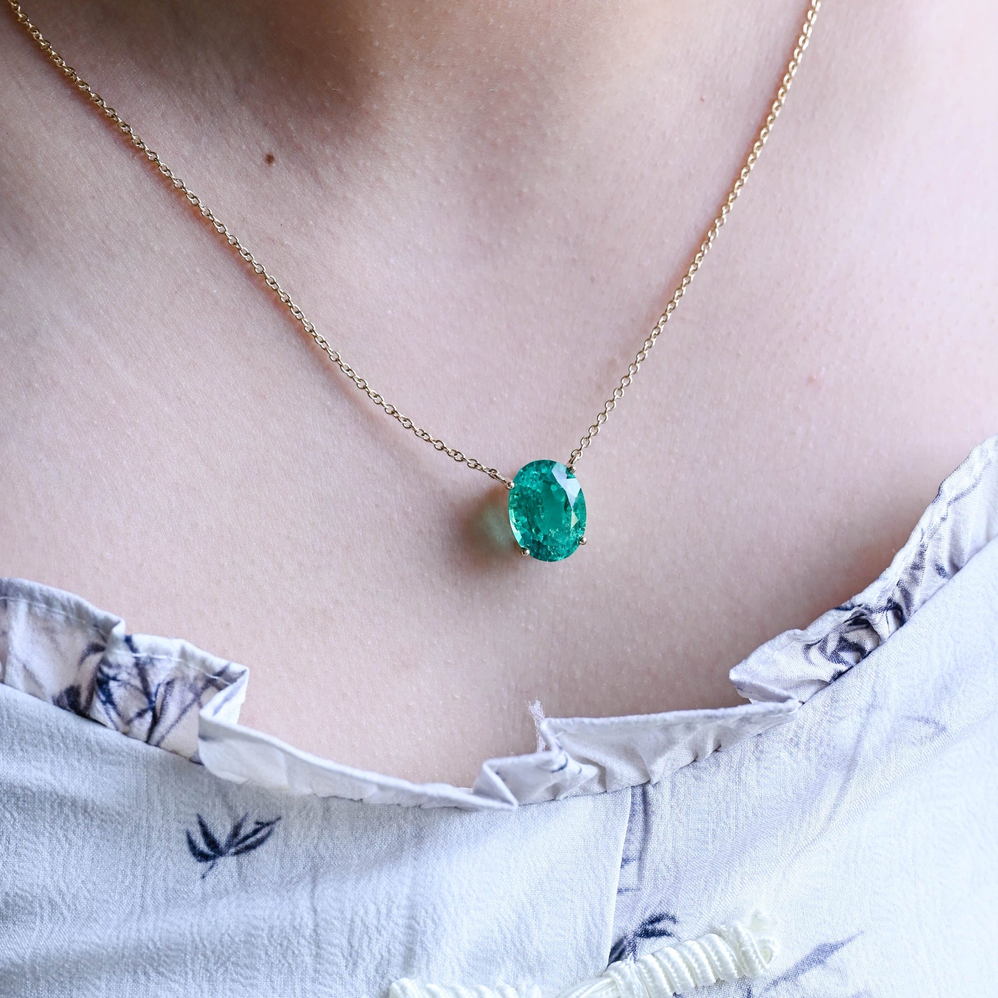 SquareJewelry necklace Solid Gold Classic Oval Lab Grown Emerald Solitaire Pendant